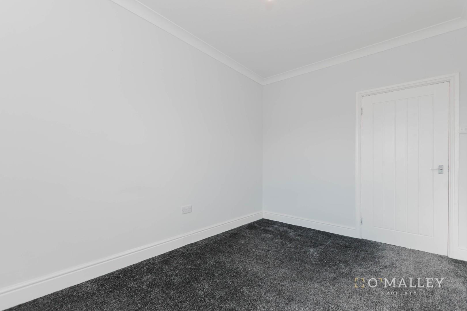 Bedroom 2 (2)